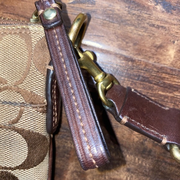 *SOLD* Coach crossbody purse - Picture 11 of 12